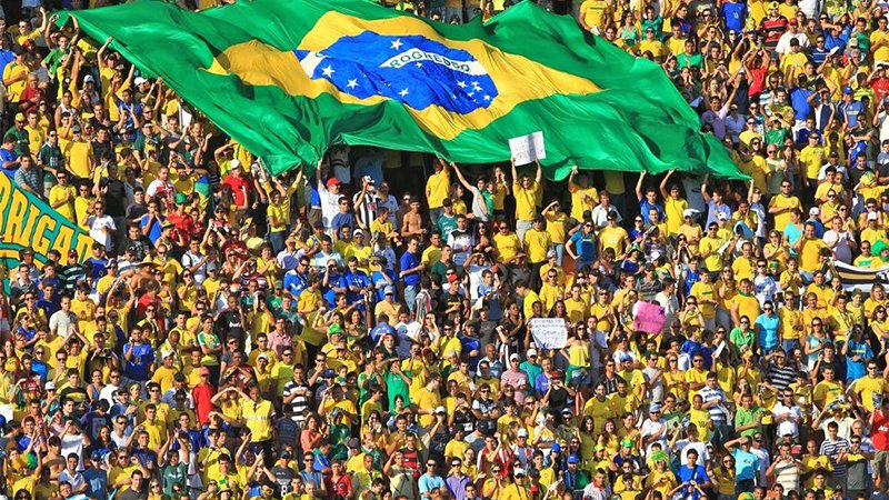 Torcida-em-jogo-da-Selecao-Brasileira Rumo à Copa 2026: O Que Pode Levar o Brasil ao Topo do Mundo